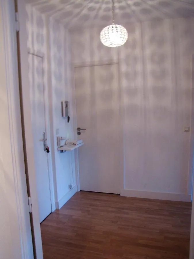 Appartement Moderne A Antibes 50 M² Vue Sur Jardin França