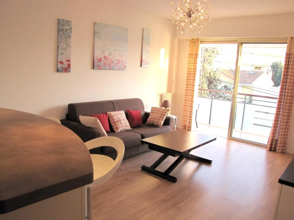 Appartement Moderne A Antibes 50 M² Vue Sur Jardin Apartment