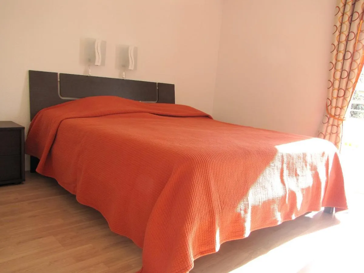 Appartement Moderne A Antibes 50 M² Vue Sur Jardin