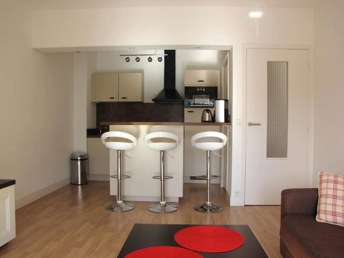 Appartement Moderne A Antibes 50 M² Vue Sur Jardin Apartment