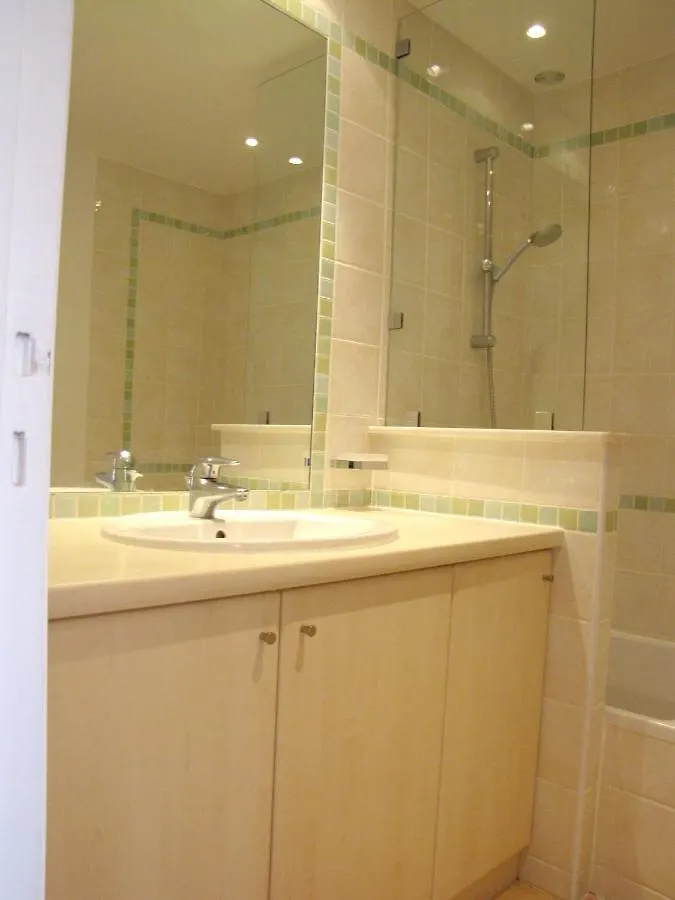 Appartement Moderne A Antibes 50 M² Vue Sur Jardin